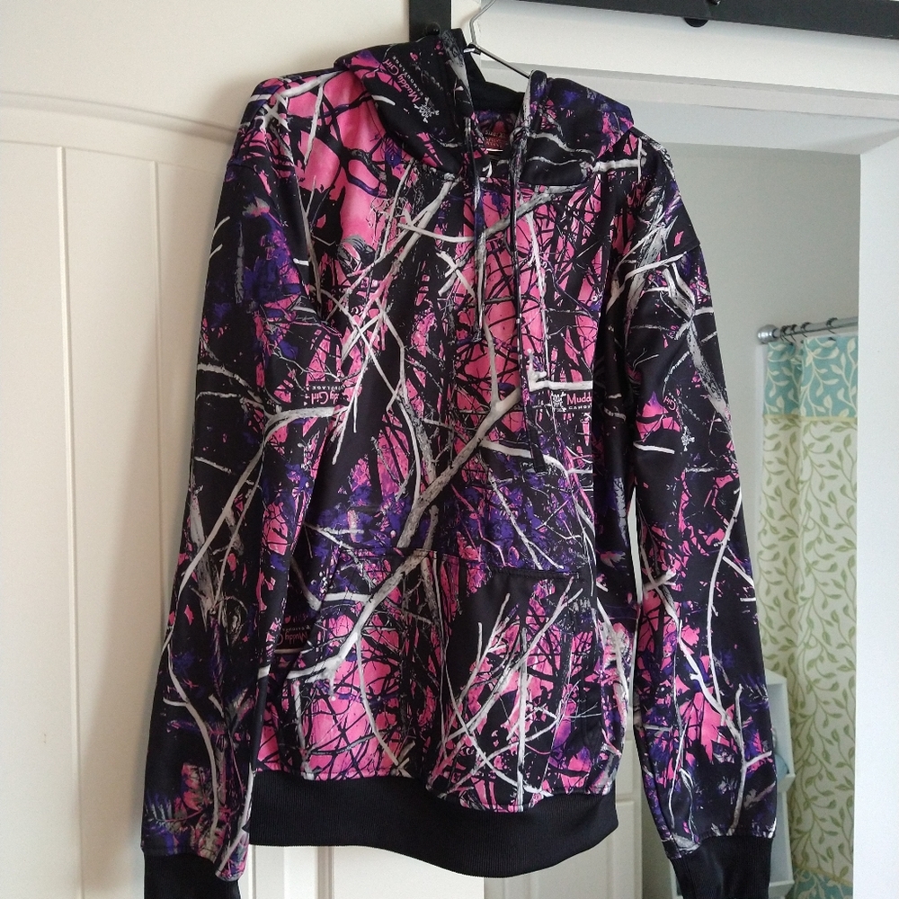Great condition MUDDY GIRL CAMO hoodie XL